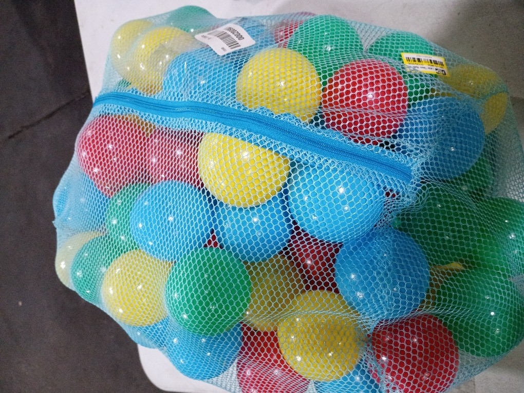 80pcs Plastic Boy Girl Ocean Balls Boys and Girls Outdoor Toys Play Balls for Years Old Random Color