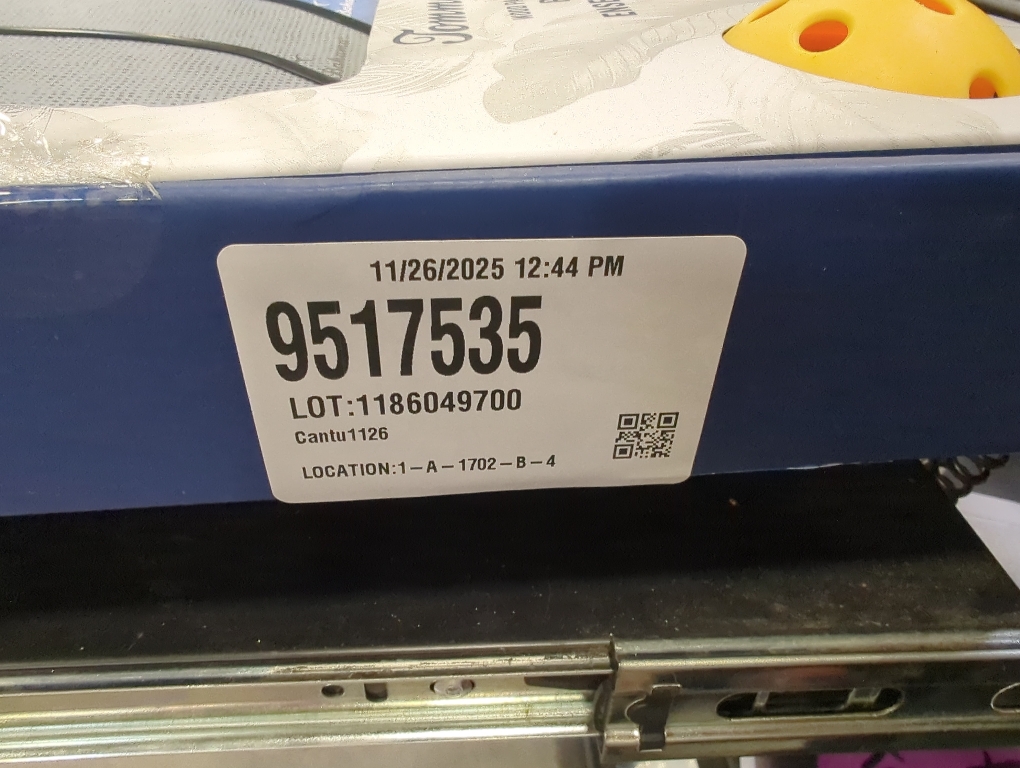 Tommy Bahama Wood Paddles Pickleball Set