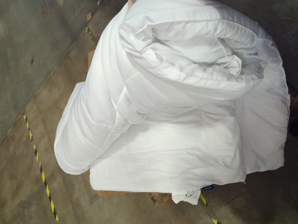 Bedsure Comforter Duvet Insert - Quilted Comforters Queen Size, All Season Duvet, GentleSoft Down Alternative Bedding, with 8 Tabs, Gifts for Women/Men, White, Queen 88 x 88 Inches