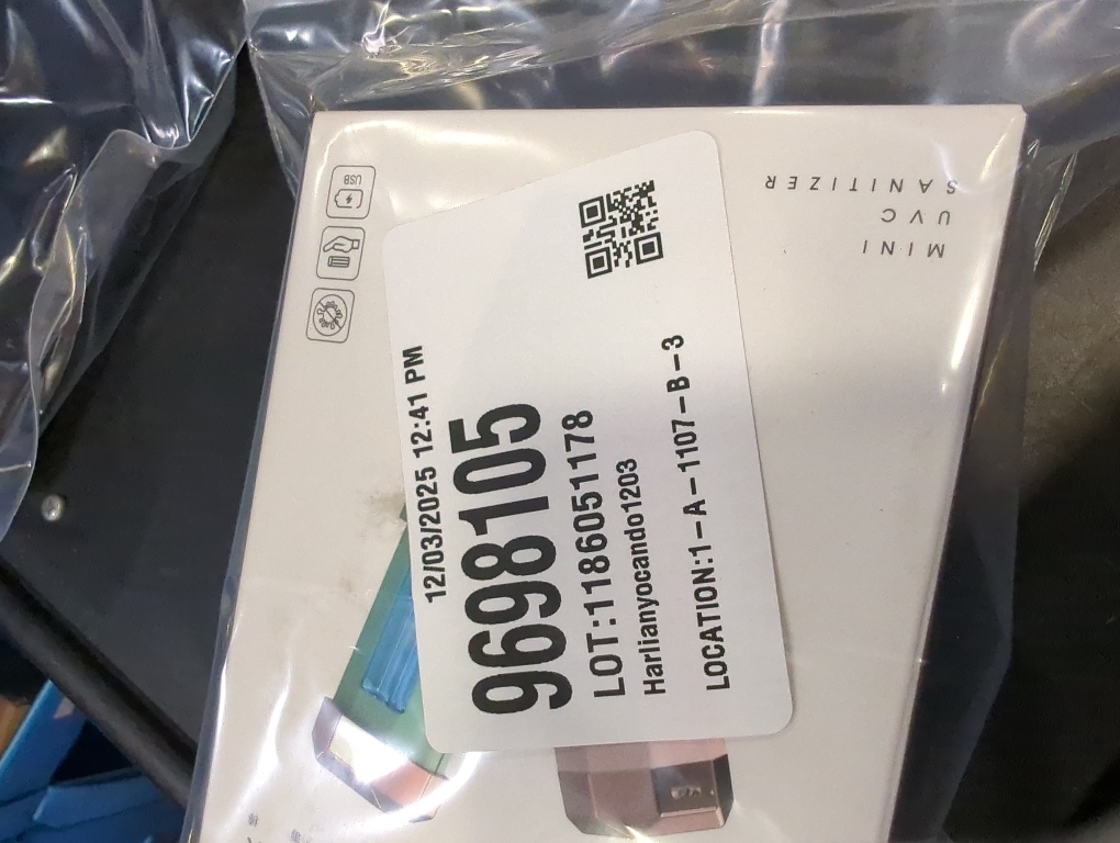 2Pack UV Light Sanitizer Stick, Portable Mini Lipstick Style Design Disinfection Lamp,USB Charging Ultraviolet Sterilizer Lamp Anti-Bacterial Rate 99%