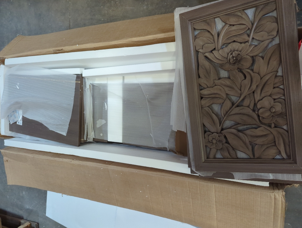 Brown 4 Flower Door Cabinet