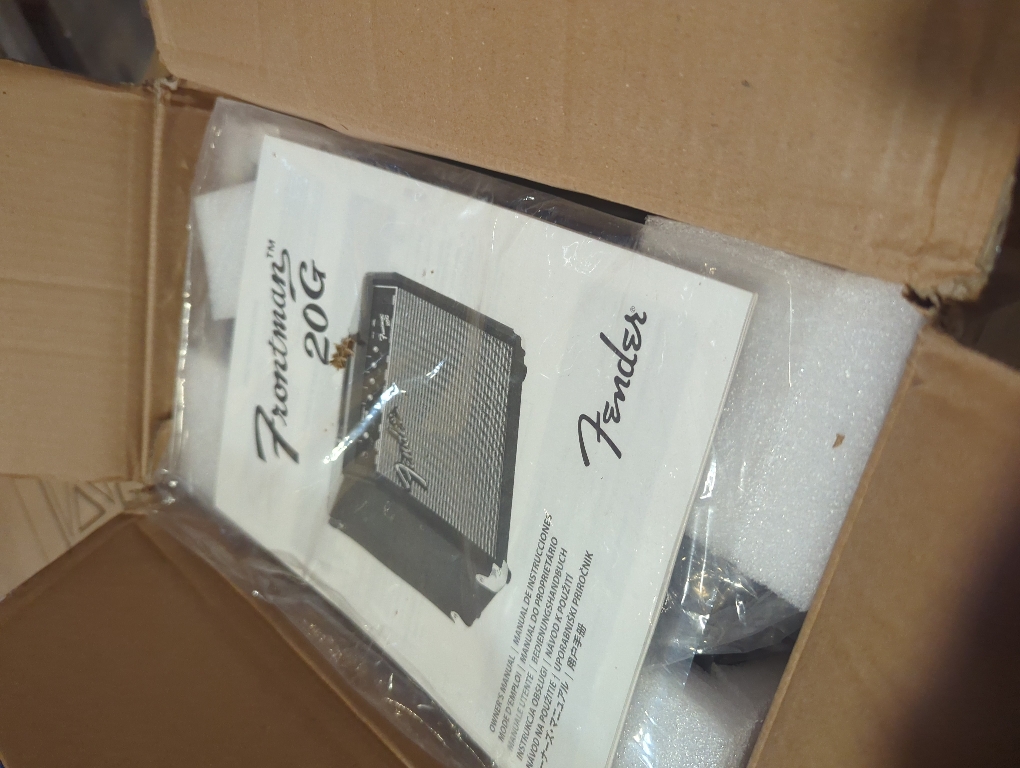 Fender Frontman 20G Guitar Amp, 20 Watts, with 2-Year Warranty 6 Inch Fender Special Design Speaker, 10x16x16 inches