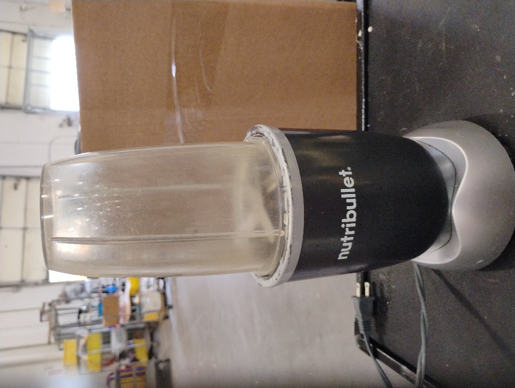 nutribullet Personal Blender, Shakes, Smoothies, Food Prep, and Frozen Blending, 24 Ounces, 600 Watt, Gray, NBR-0601WM