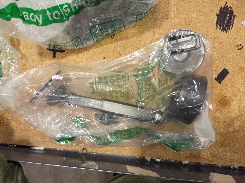 UGREEN Magnetic Phone Stand for MagSafe, Height Adjustable iPhone Stand for Desk with 360° Rotation Compatible for iPhone 17 Air 16 Pro 15 Pro Max 14 Plus 13 12 and MagSafe Case, Black