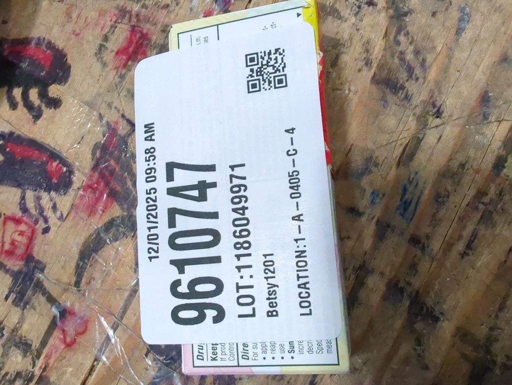 Clinique Even Better Makeup Liquid Foundation SPF 15 With Vitamin C For Dry   Oily Combination Skin Types | Medium Coverage   Natural Finish | Evens Skin Tone   Reduces Dark Spots