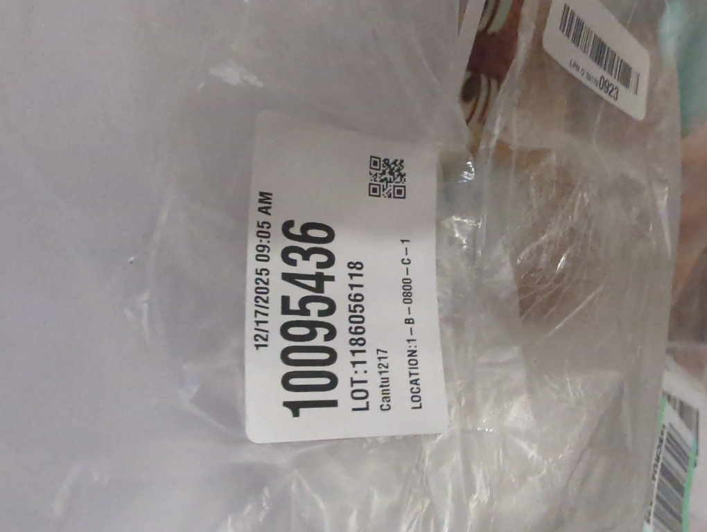 Munchkin Secure Grip Baby Diaper Changing Pad for Dresser, Waterproof and Wipeable, Contoured, Standard Size (14.75 x 31), White