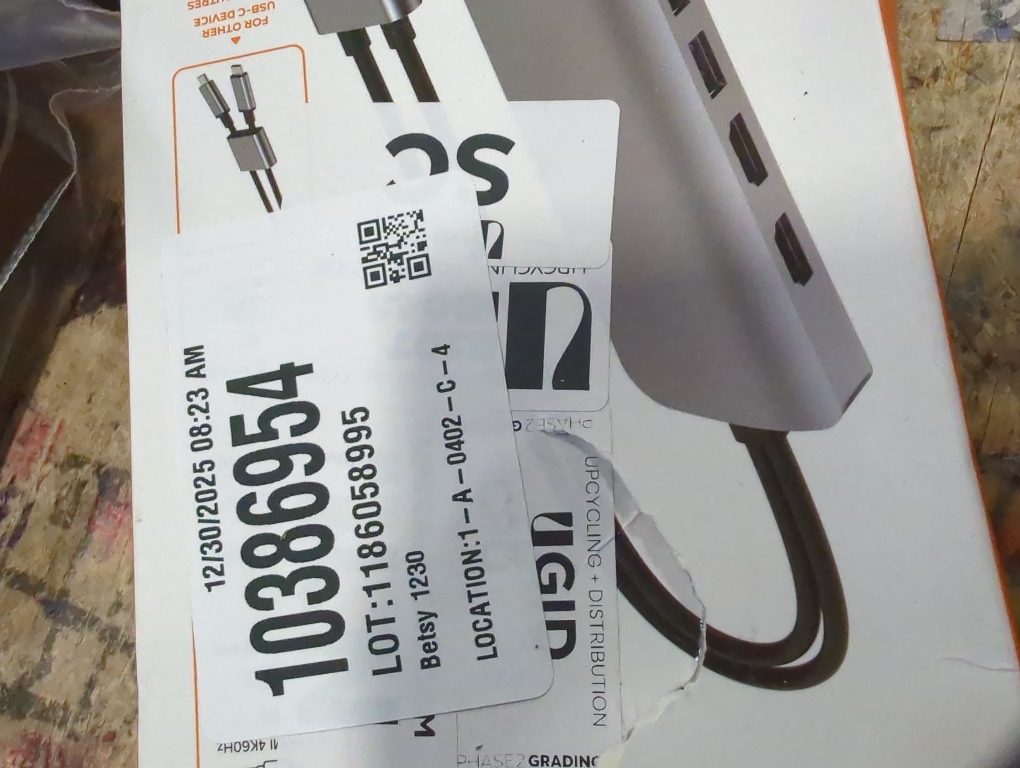 Docking Station, USB C Hub, TOTU 9 in 1 Triple Display Docking Station with Collage Display Mode, Dual 4K HDMI, VGA, 100W PD, 3 USB 3.0 and TF/SD Card Reader for MacBook Pro Air and Type-C Laptops