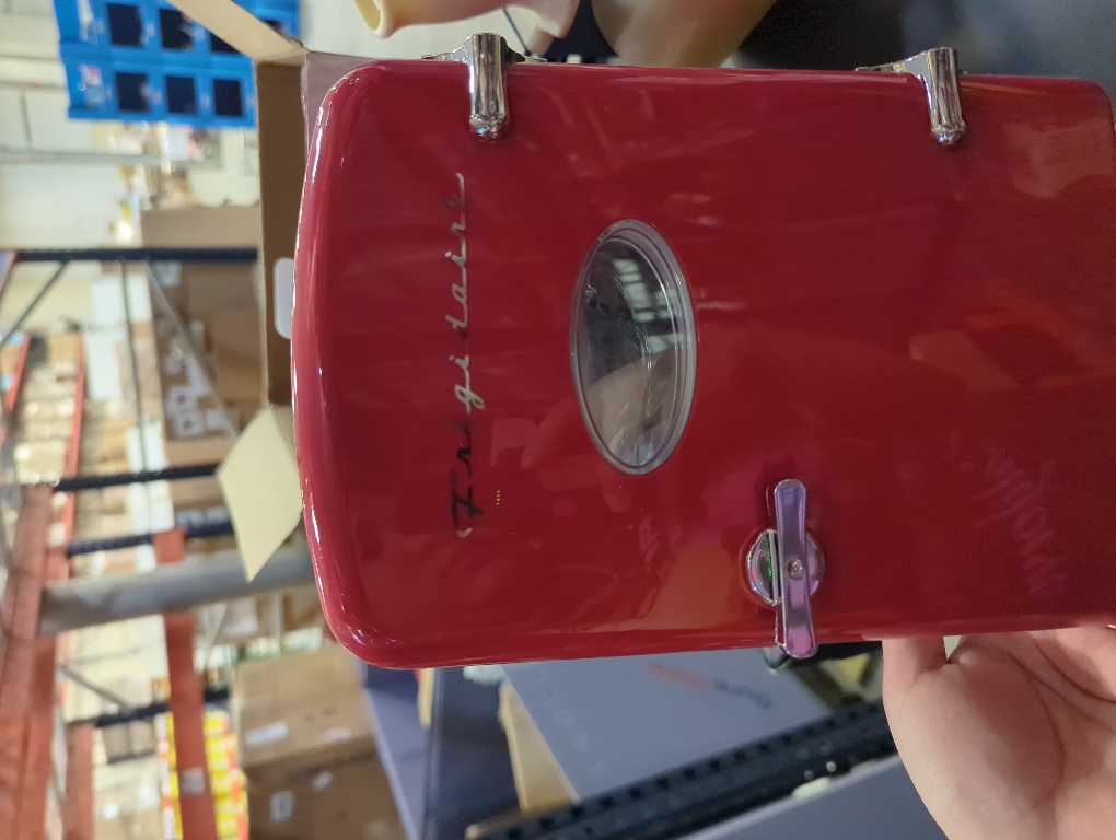 0.3 cu. ft. 6-Can Retro Mini Fridge in Red