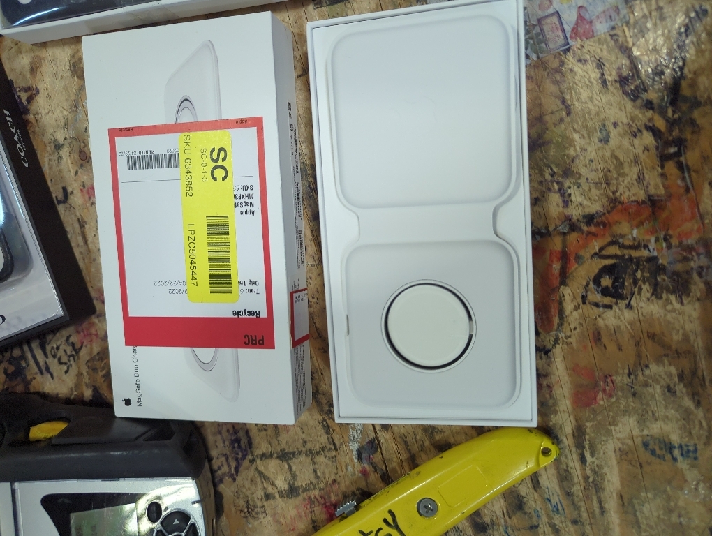 Apple MagSafe Duo - Wireless Charger with Fast Charging Capability, Type C Wall Charger, Compatible with iPhone, AirPods and Watch