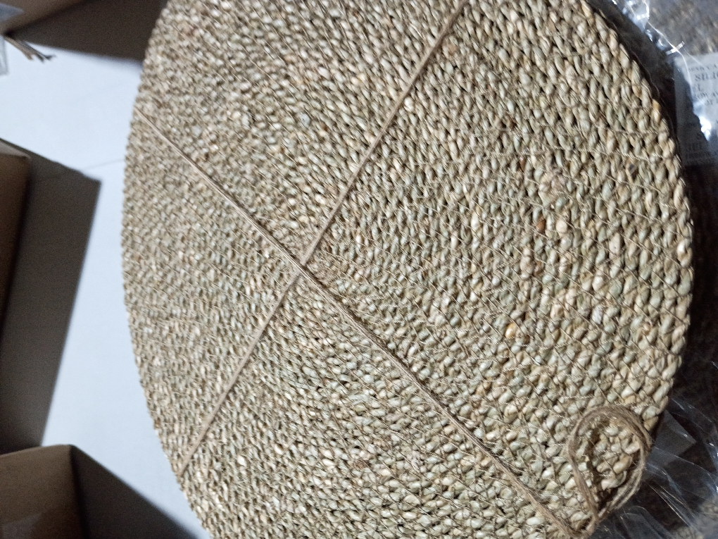 Craft Trade Set of 6 Round Jute Placemats, 13 Inch Handwoven Natural Burlap Table Mats, Heat Resistant & Eco-Friendly Rustic Farmhouse Decor for Dining Table, Kitchen, Hotel & Restaurant