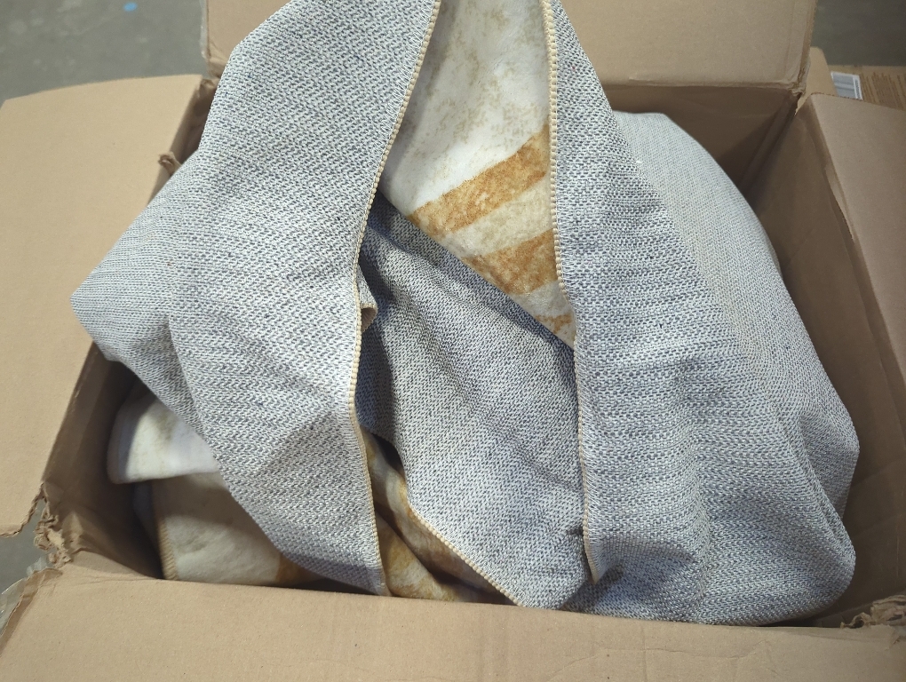 Size Large Color orange area rug