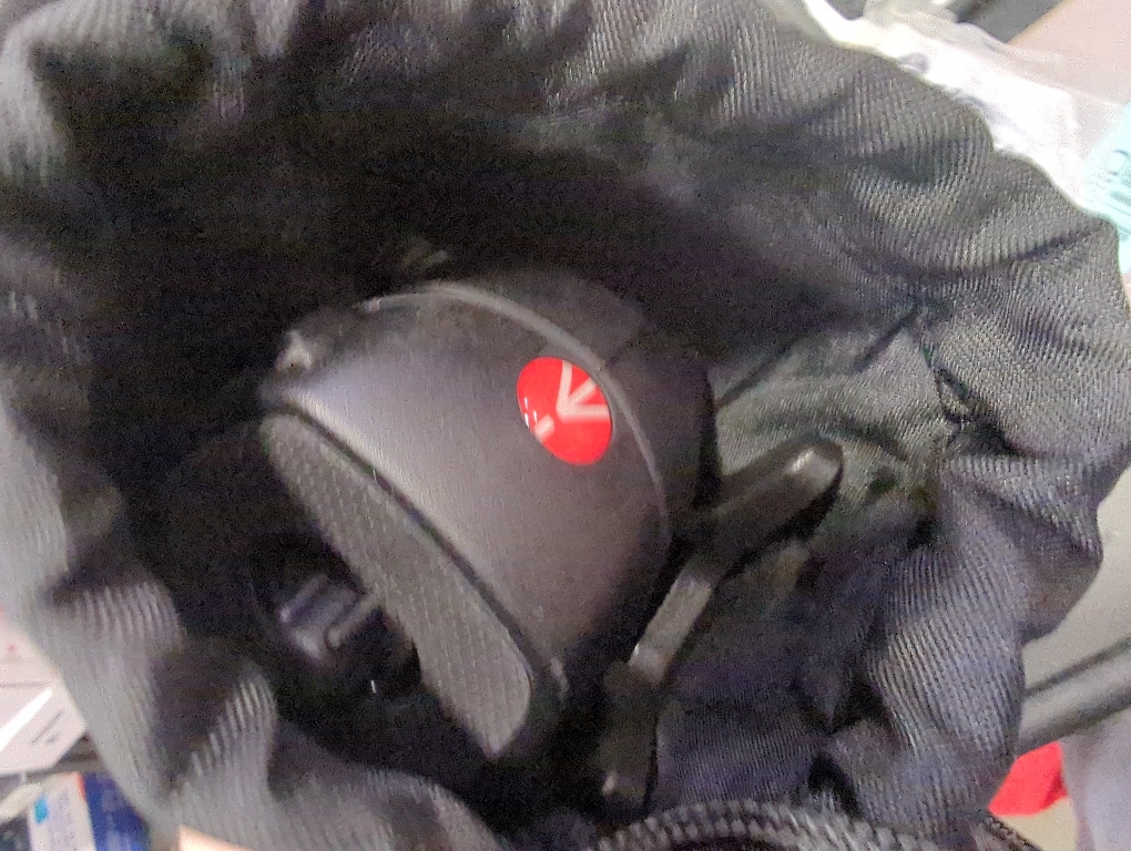 Manfrotto 057 Carbon Fiber 4-Section Tripod (MT057C4)