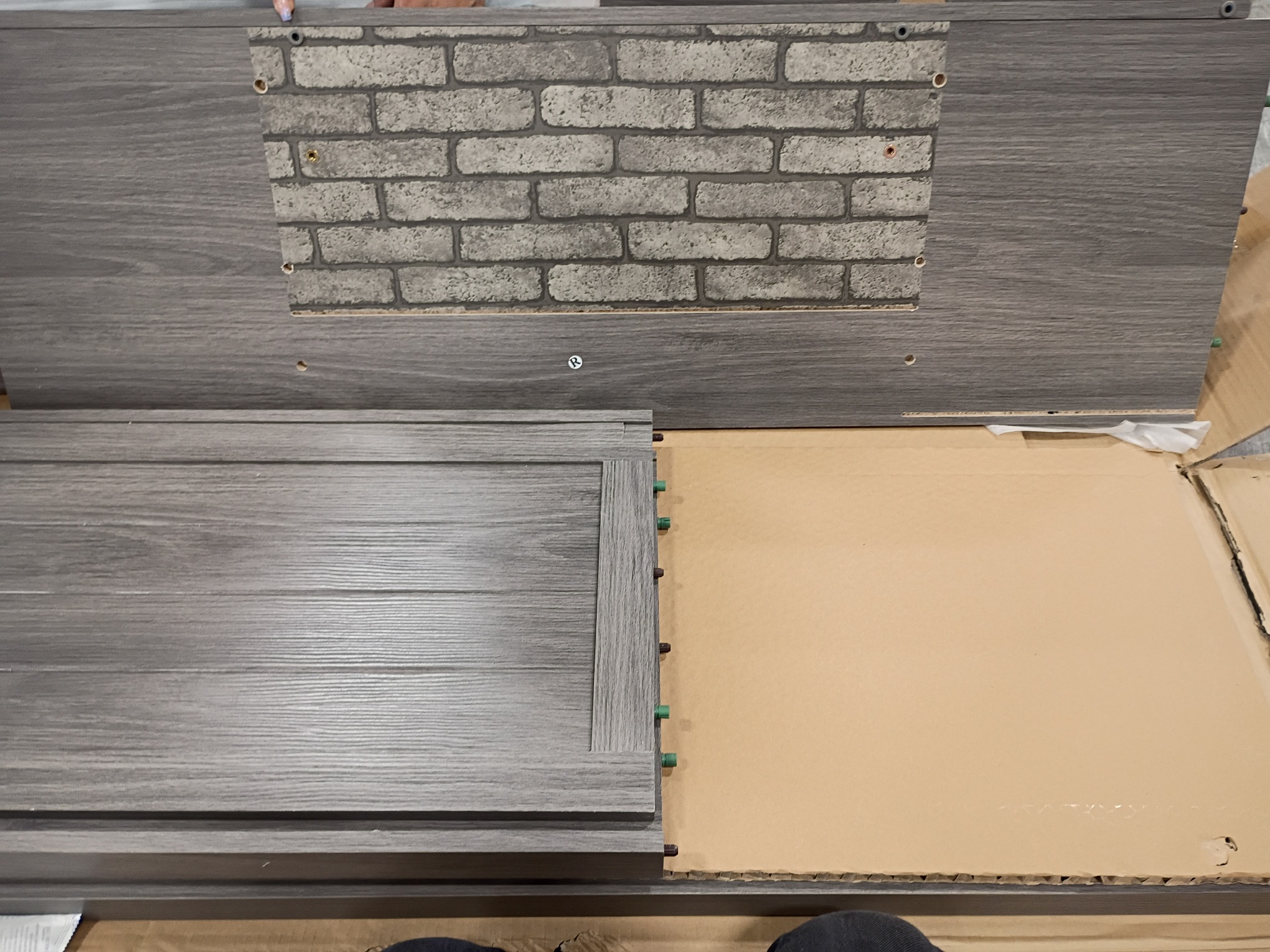 Style Selections 48-in W Iron Oak Infrared Quartz Electric Fireplace (littles damaged; see the pictures)