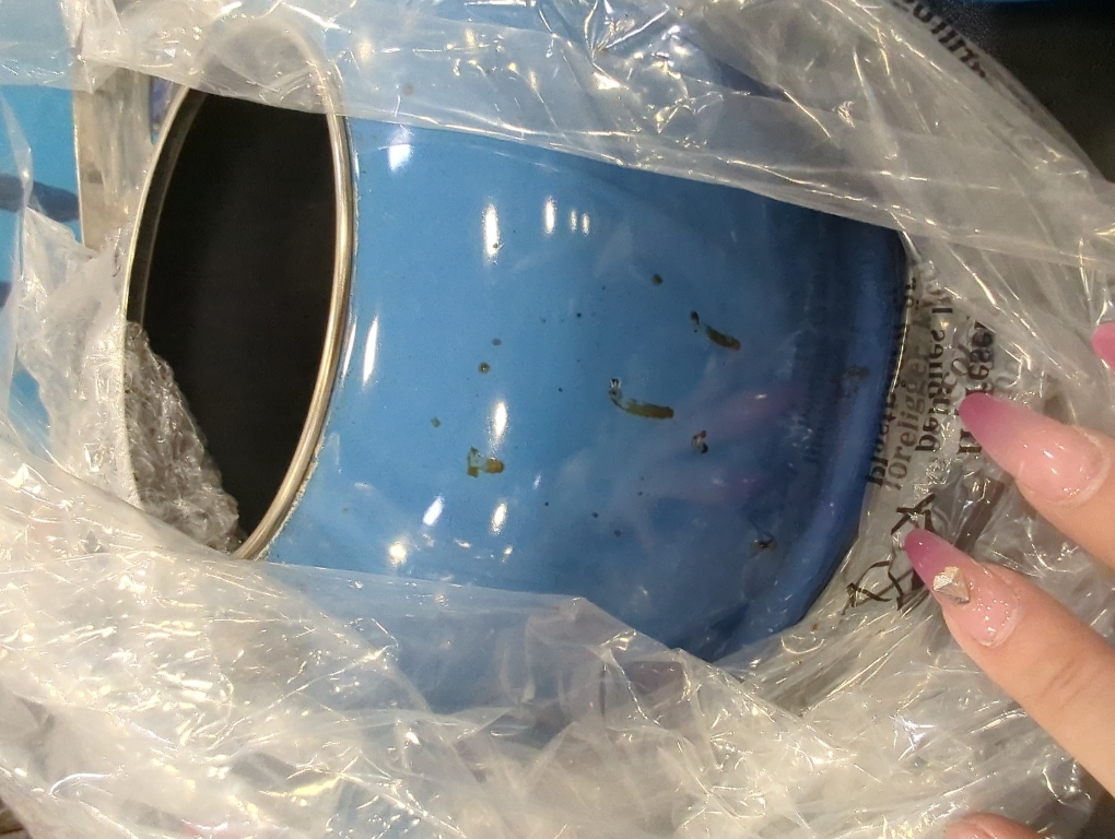 Le Creuset 1.7 Quart Enamel on Steel Whistling Tea Kettle - Blue - 1.7 Quart