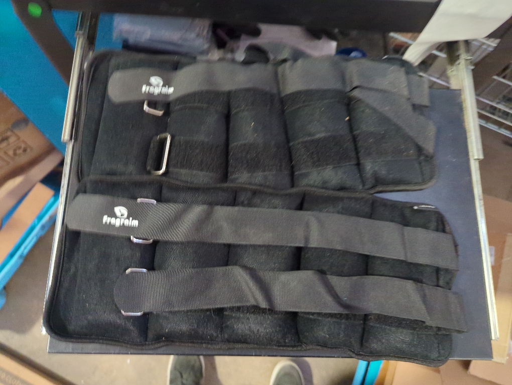 Ankle Weights for Women, Men and Kids - 1/2/3/4/6/8/10/12/15/20 LBS 2 Strength Training Wrist/Leg/Arm Weight with Adjustable Strap for Jogging, Gymnastics, Aerobics, Physical Therapy