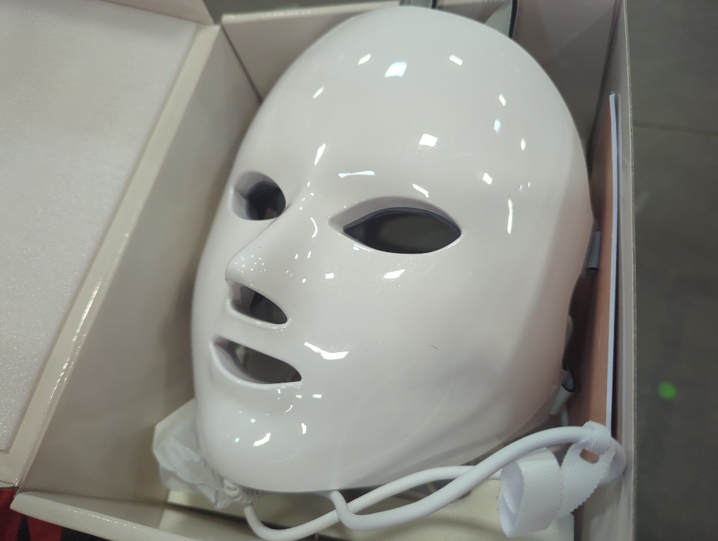 LED Face Mask Light Therapy, Red Light Therapy Mask with 7 Colors, 850nm Infrared & Red Light Therapy for Face, Portable Anti-Aging Skin Rejuvenation Tool with Timer for Home Use