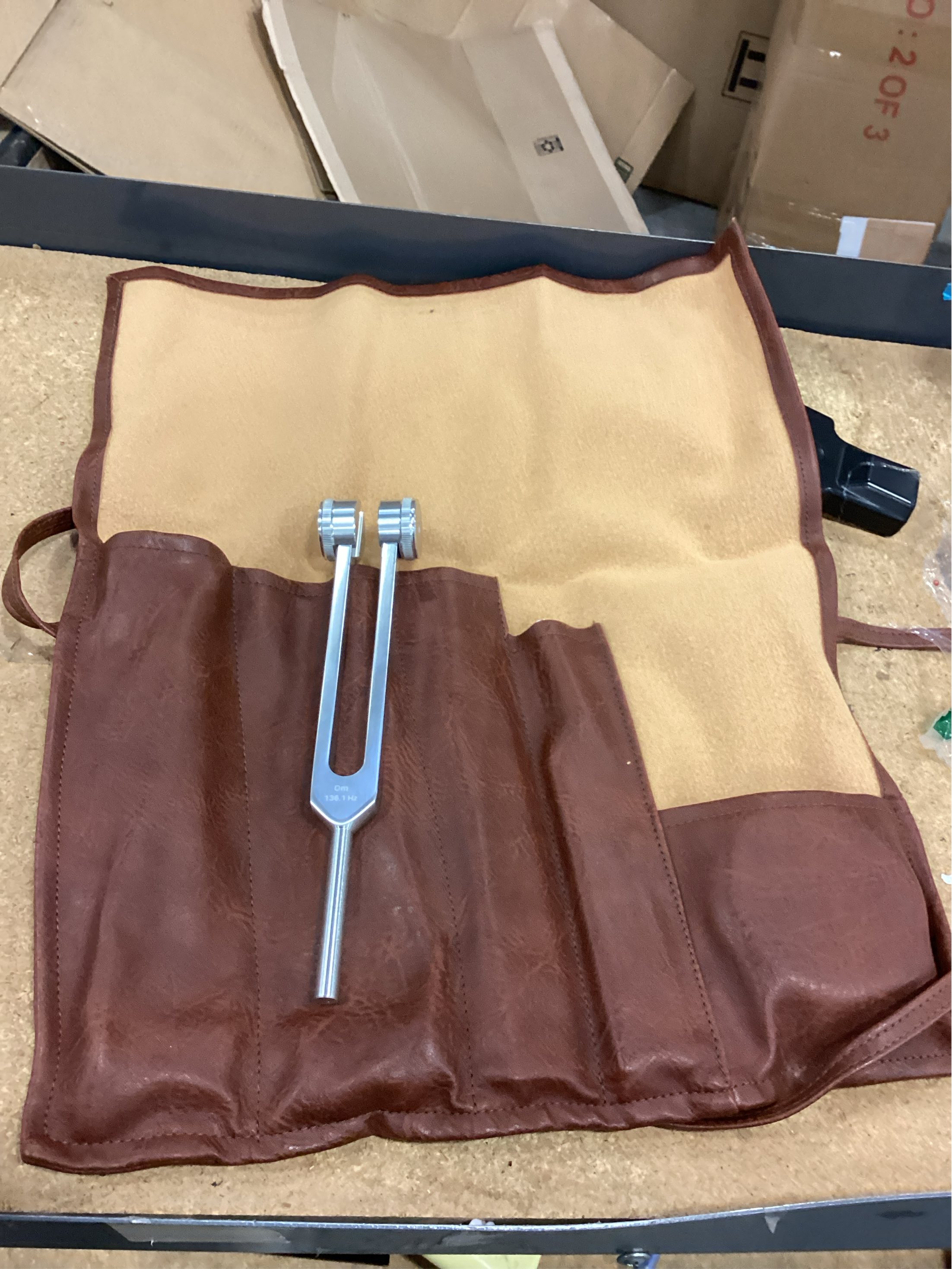 Tuning Forks for Healing Set – Weighted Chakra Tuning Fork Set 128Hz 136.1Hz 256Hz 512Hz with Sound Therapy Activator and Pouch Solfeggio Kit for Healing Therapy Meditation