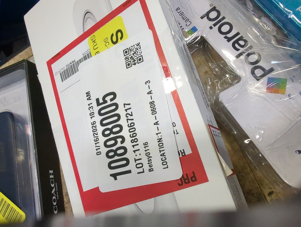 Apple MagSafe Duo - Wireless Charger with Fast Charging Capability, Type C Wall Charger, Compatible with iPhone, AirPods and Watch