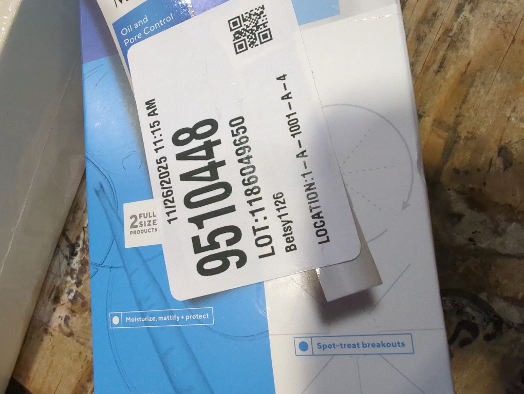 Oil and pare control broad spectrum spf45 ,acne control rapid spot treatment