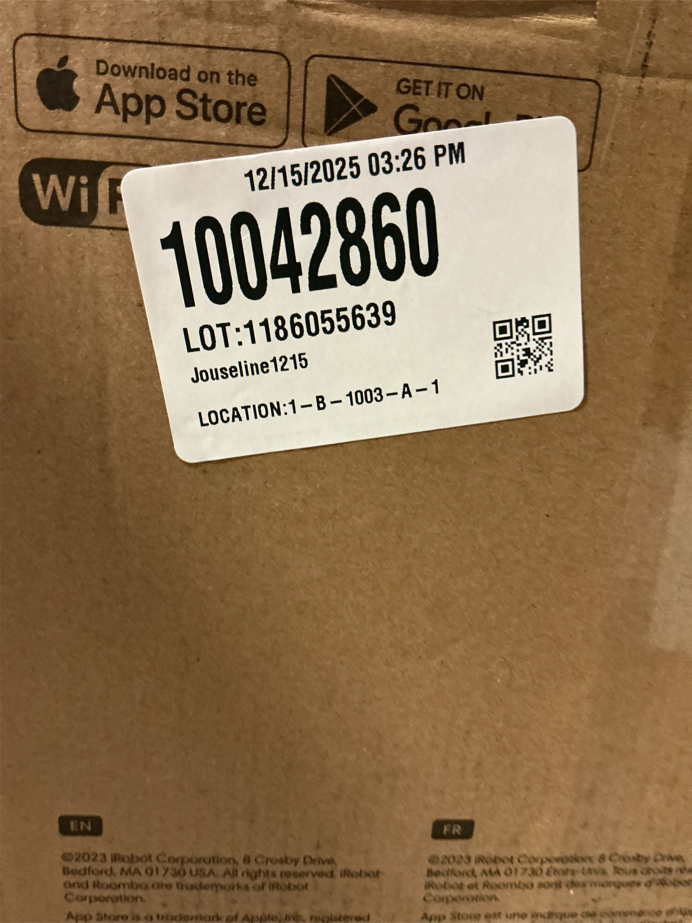 iRobot Bagless Cordless Standard Filter WiFi Connected Robotic Vacuum & Mop