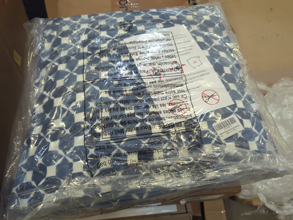 Set of 2 Size 18x18 Color Blue and White Outdoor/Indoor Throw Pillows, Pack of 2 Waterproof Decorative Throw Pillows with Inserts, 18”x18” Square Pillows for Bed, Couch, Sofa and Patio Furniture