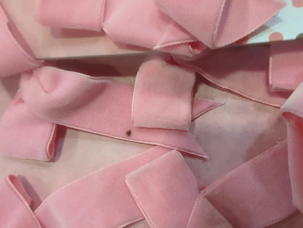 Cupcakes and Cashmere 12pc Pink Bows