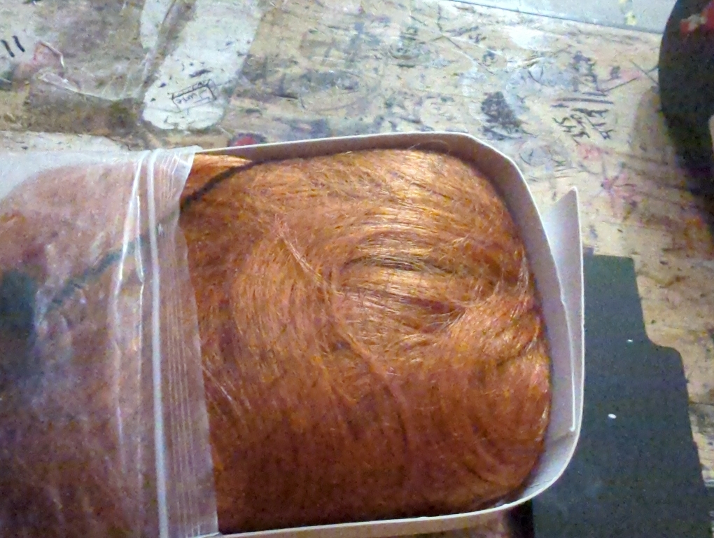 Rugelyss Long Wavy Auburn Red Wigs for Women, Layered Synthetic Copper Ginger Hair Wig with Bangs for Daily or Costume Party