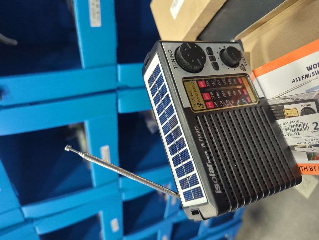 ikaufen Solar Portable FM/AM SW Radio Digital Bluetooth Speaker MP3 Player Rechargeable Comes with a Flashlight and Wrist Strap