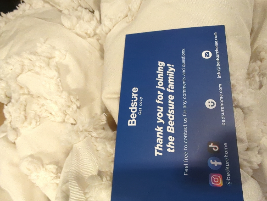 Bedsure Tufted Boho Comforter Set oversized queen Size - Beige Boho Bed Set, GentleSoft™Farmhouse Shabby Chic Embroidery Bedding, Gifts for Woman, Soft Jacquard oversized queen