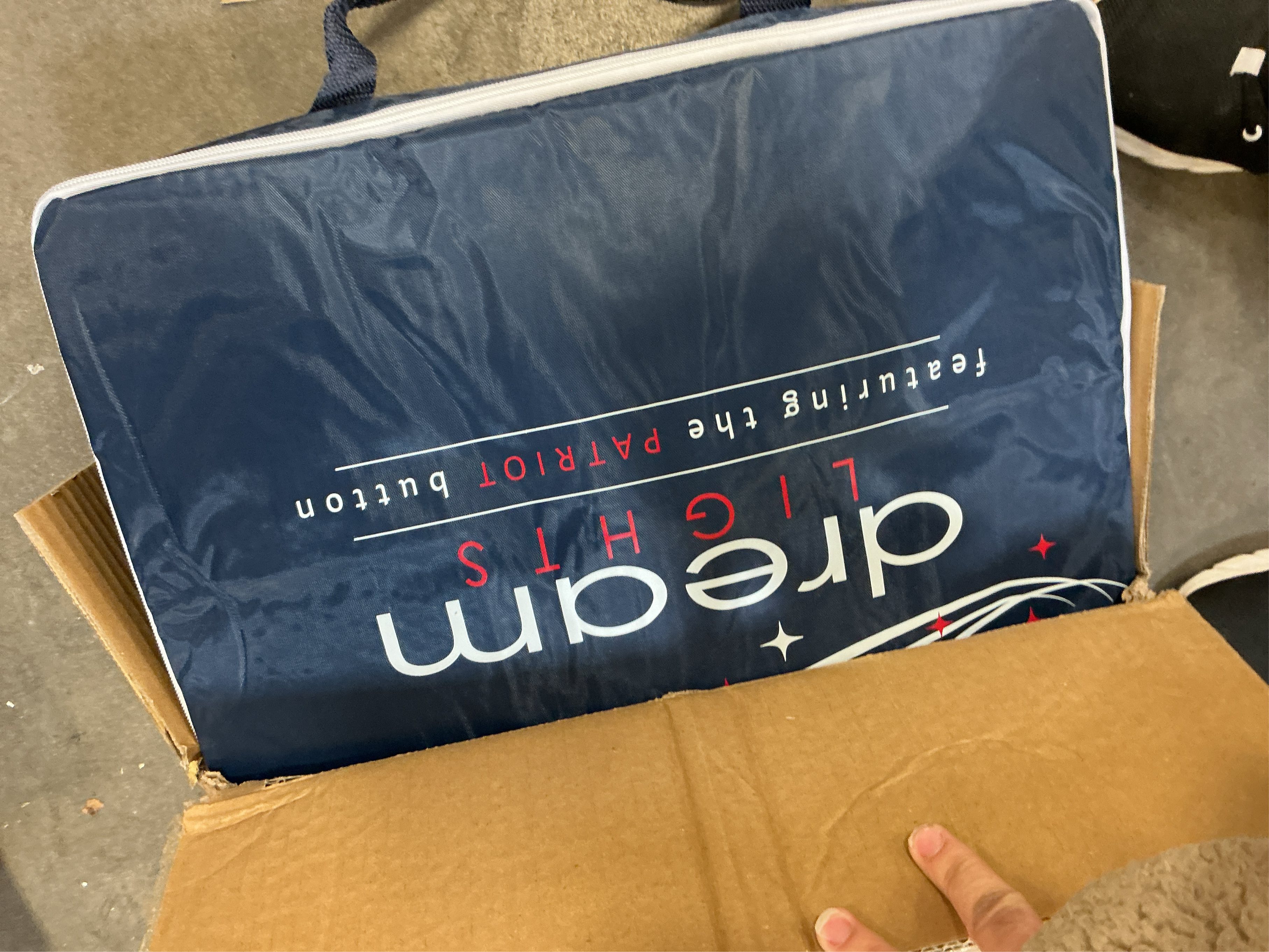 Service First Dreamlight V4 Flagpole Christmas Tree LED Light Kit for use with 20FT to 30FT flagpoles