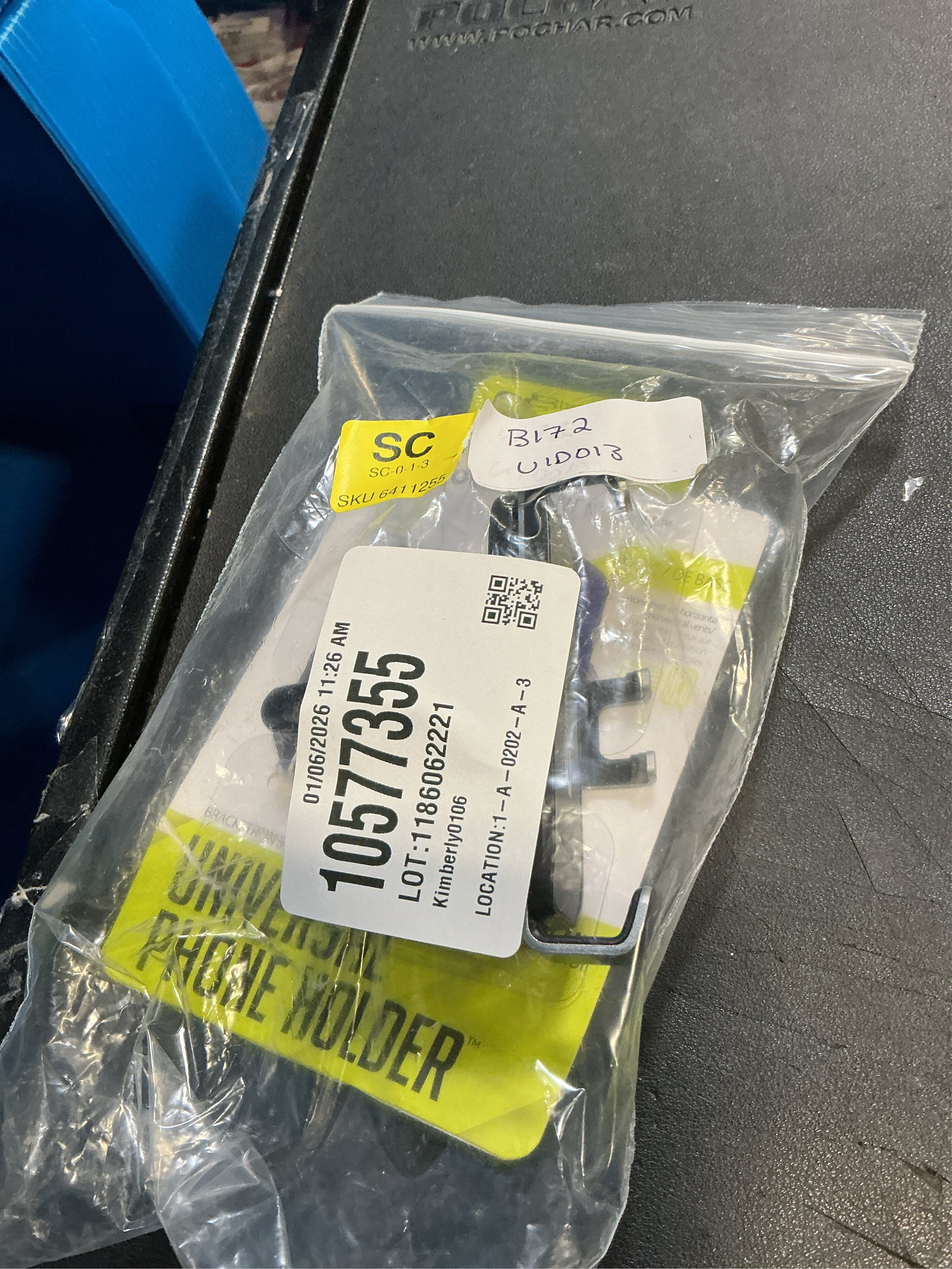 Bracketron AutoGrip Universal Car Vent Mount - Black: Plastic Adjustable Holder