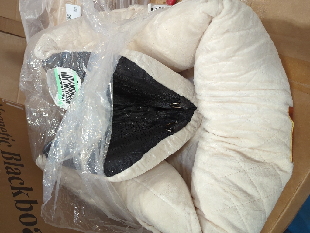 Dog Car Seat for Small Dogs,Ultra-Soft Fabric,2 Storage Pockets & Safety Leash,Adjustable Straps,Easy to Install,Fully Detachable and Washable(Beige)