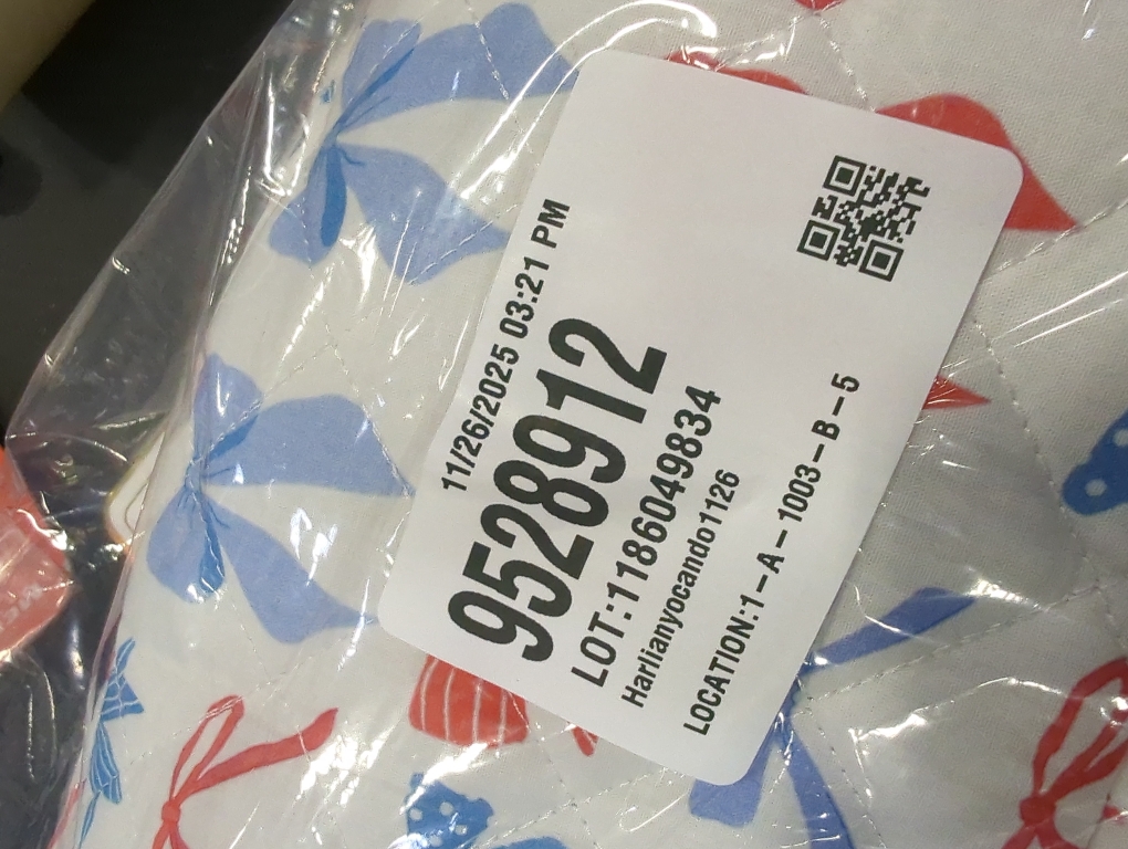 Makeup Bag Small Travel Quilted Cosmetic Bag Organizer, Floral Checkered Cotton Coquette Aesthetic Portable Pouch Purse Toiletry Bag for Women Girls accessories (Blue bow)