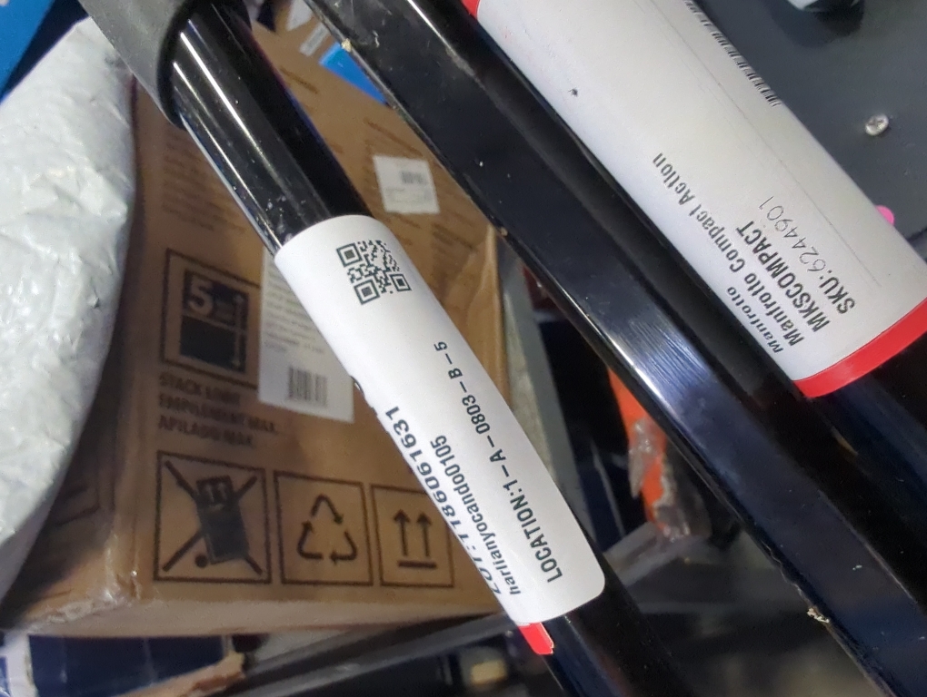 Manfrotto Compact Action Aluminum 5-Section Tripod Kit with Hybrid Head, Black (MKCOMPACTACN-BK)