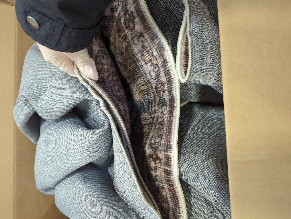 Loloi Wynter Collection WYN-09 Onyx/Multi 7'-6 x 9'-6 Area Rug, .13 Thick, Area Rug, Soft, Durable, Printed, Vintage Inspired, Low Pile, Non-Shedding, Easy Clean, Living Room Rug