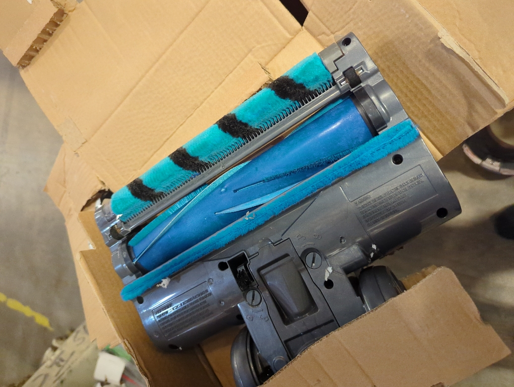 Shark® Vertex DuoClean PowerFins Upright Vacuum with Powered Lift-away & Self-Cleaning Brushroll (AZ2002)