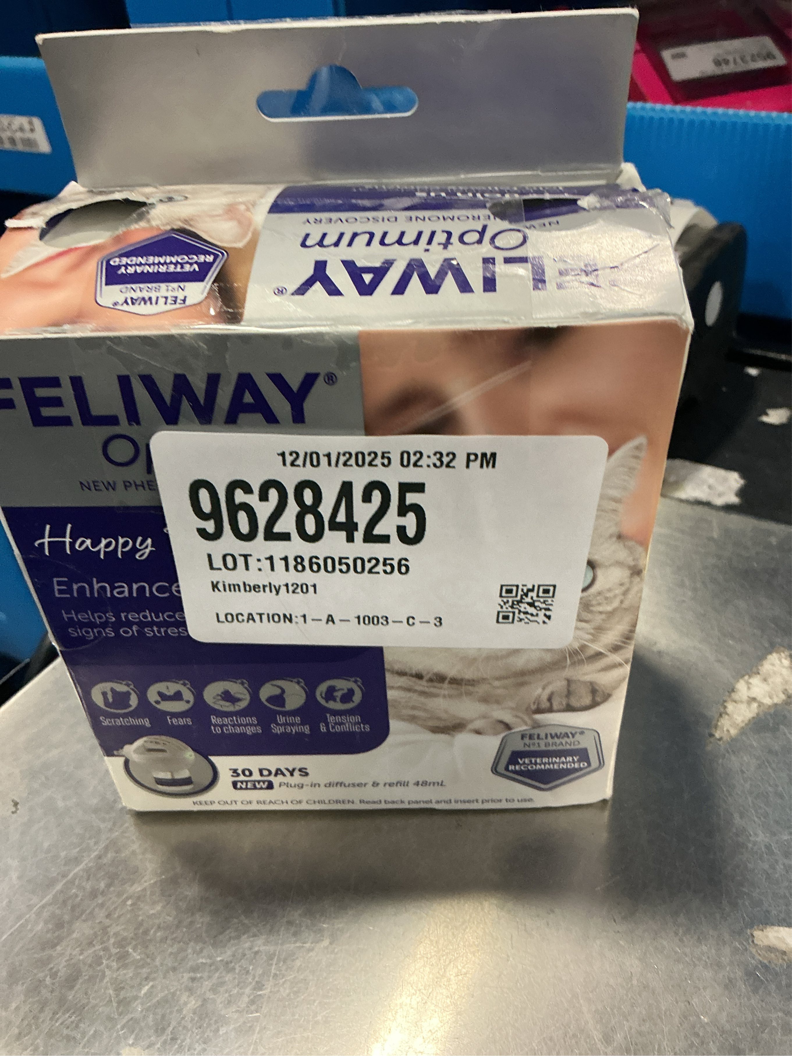FELIWAY® Optimum 30 Day Cat Calming Plug In Pheromone Diffuser Starter Kit, 48ml - Helps Reduce Common Signs of Stress in Cats & Kittens, Enhanced Calming