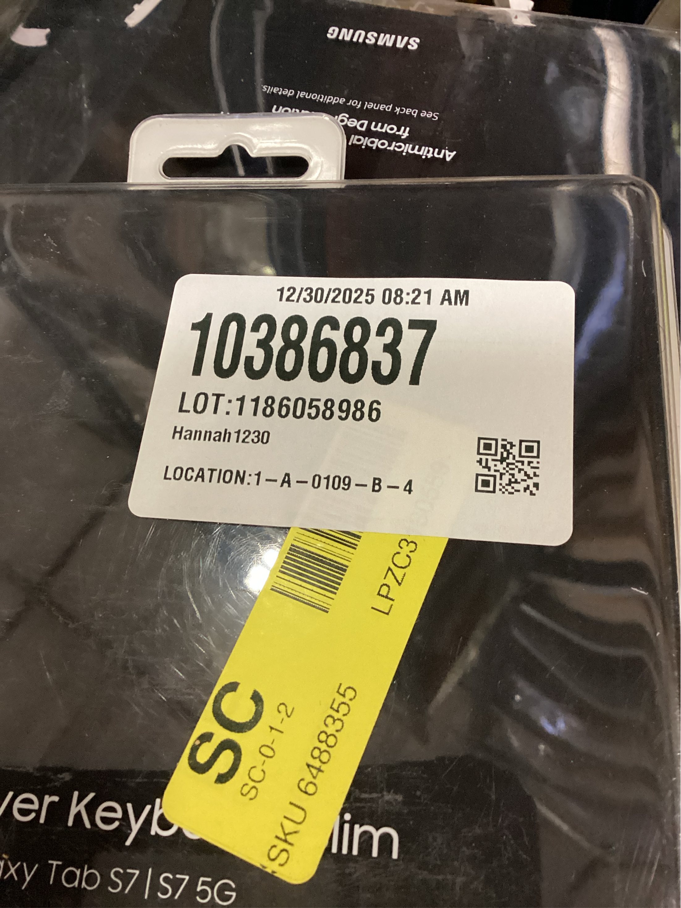 SAMSUNG Book Cover Keyboard Slim for Samsung Galaxy Tab S8/Tab S7 - Mystic Black