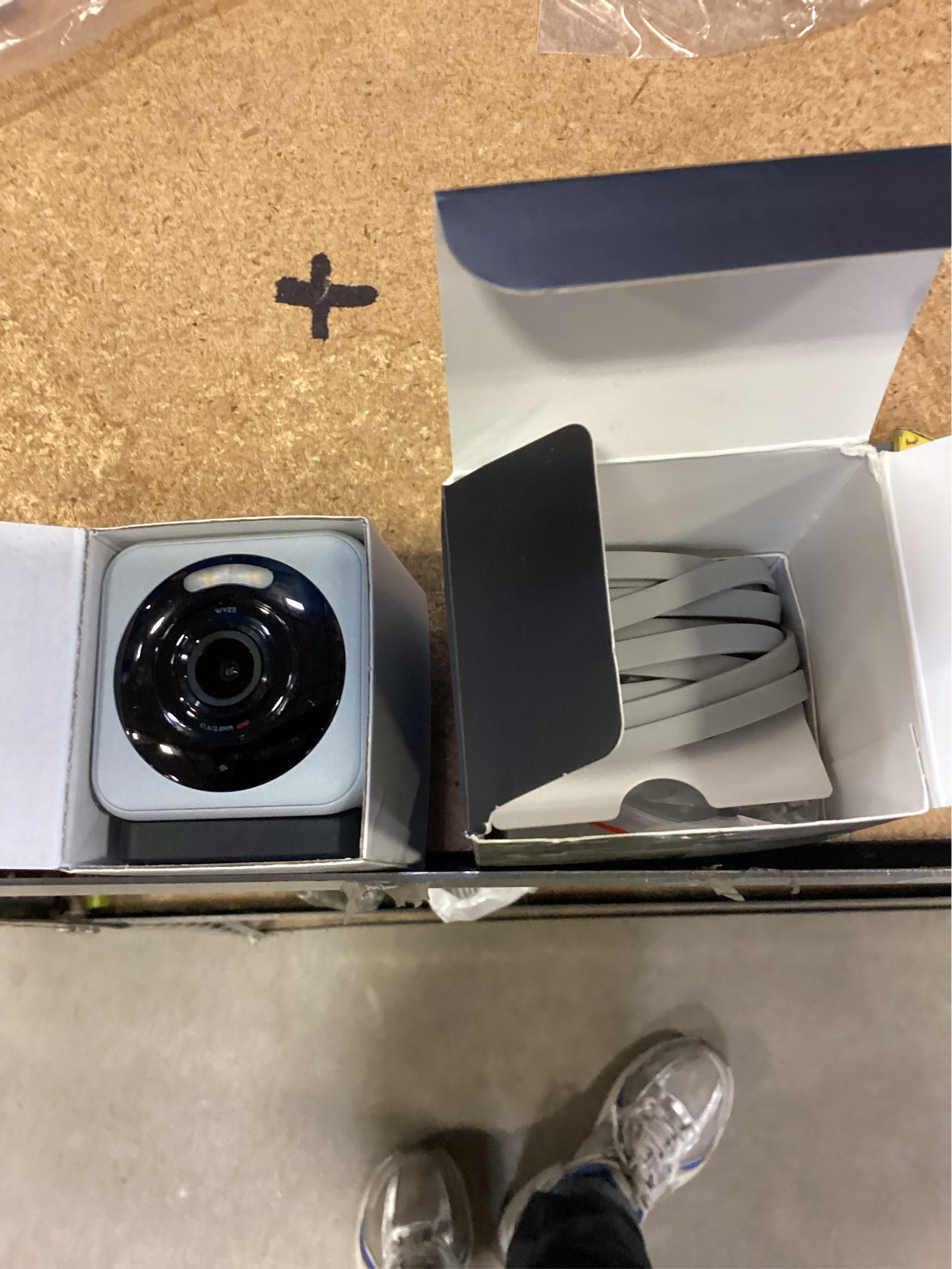 Wyze Cam V4 Plug-in Indoor and Outdoor Smart-Enabled Security Camera