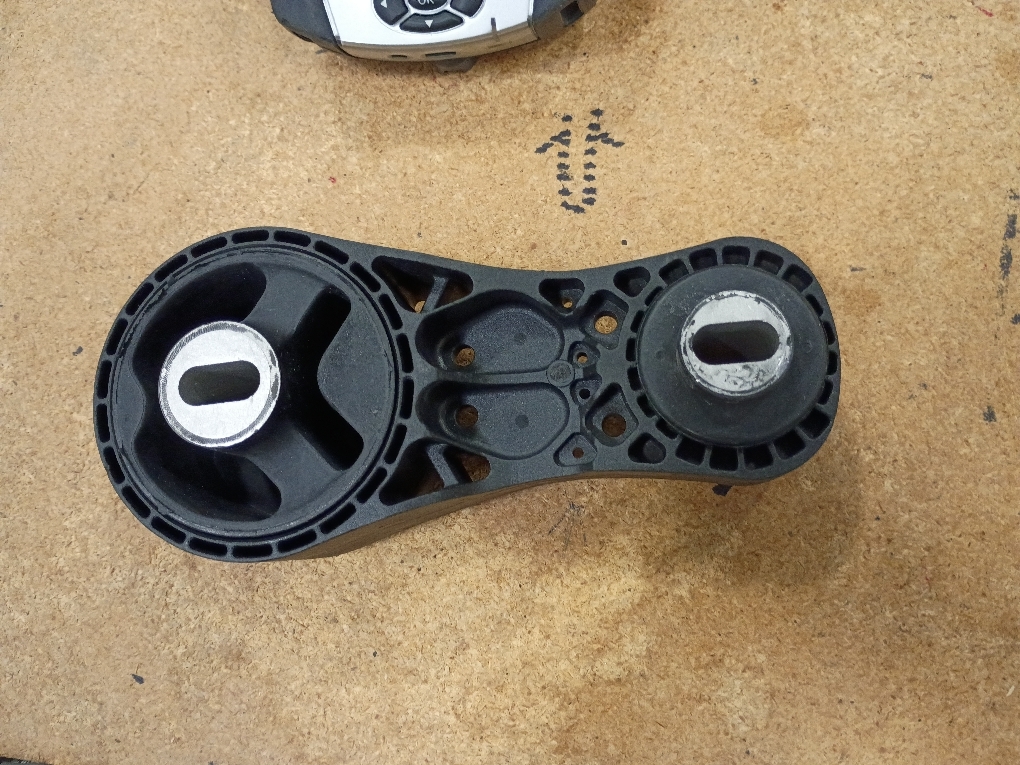 A5444 Rear Torque Strut Engine Motor Mount Compatible with 09-17 Enclave Acadia Traverse Outlook 3.6L V6 Engine, Replace OE 25840458