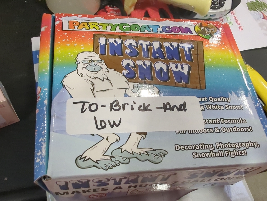 PARTY GOAT Instant Snow Powder for Sensory Play & Decor. 18oz Makes 7 Gallons of Fake Snow. Up to 400 Aritifical Snowballs. Outdoor & Indoor use. Just Add Water. Magic Fun for Kids
