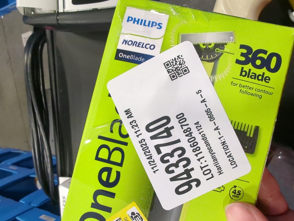 Norelco Philips OneBlade 360 Hybrid Face, Electric Beard Trimmer and Shaver, with 360 Blade Technology, 1x 360 Blade for Face, 5in1 Adjustable Comb, Model QP2724/90