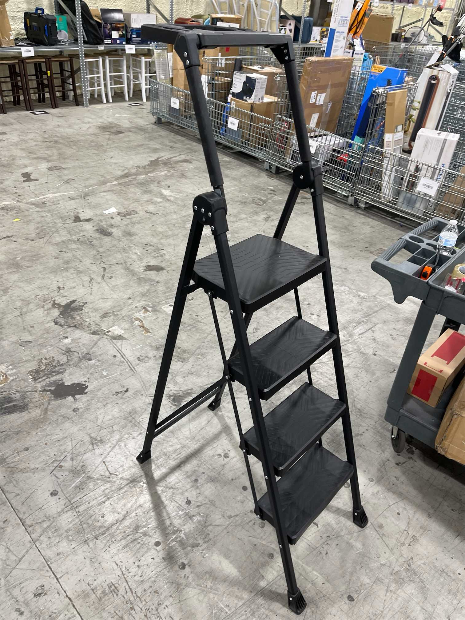 XinSunho 4 Step Ladder, Foldable Handrail & Tool Tray Stool Ladders with Anti-Slip Wide Pedal, 660 lbs Sturdy Steel Ladder for Home Kitchen and Outdoor