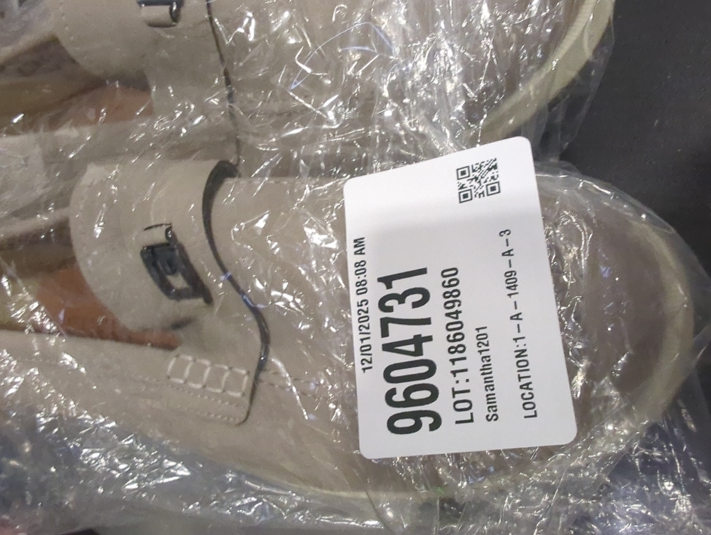 Guess Men's Quido Loafer (size 10.5)