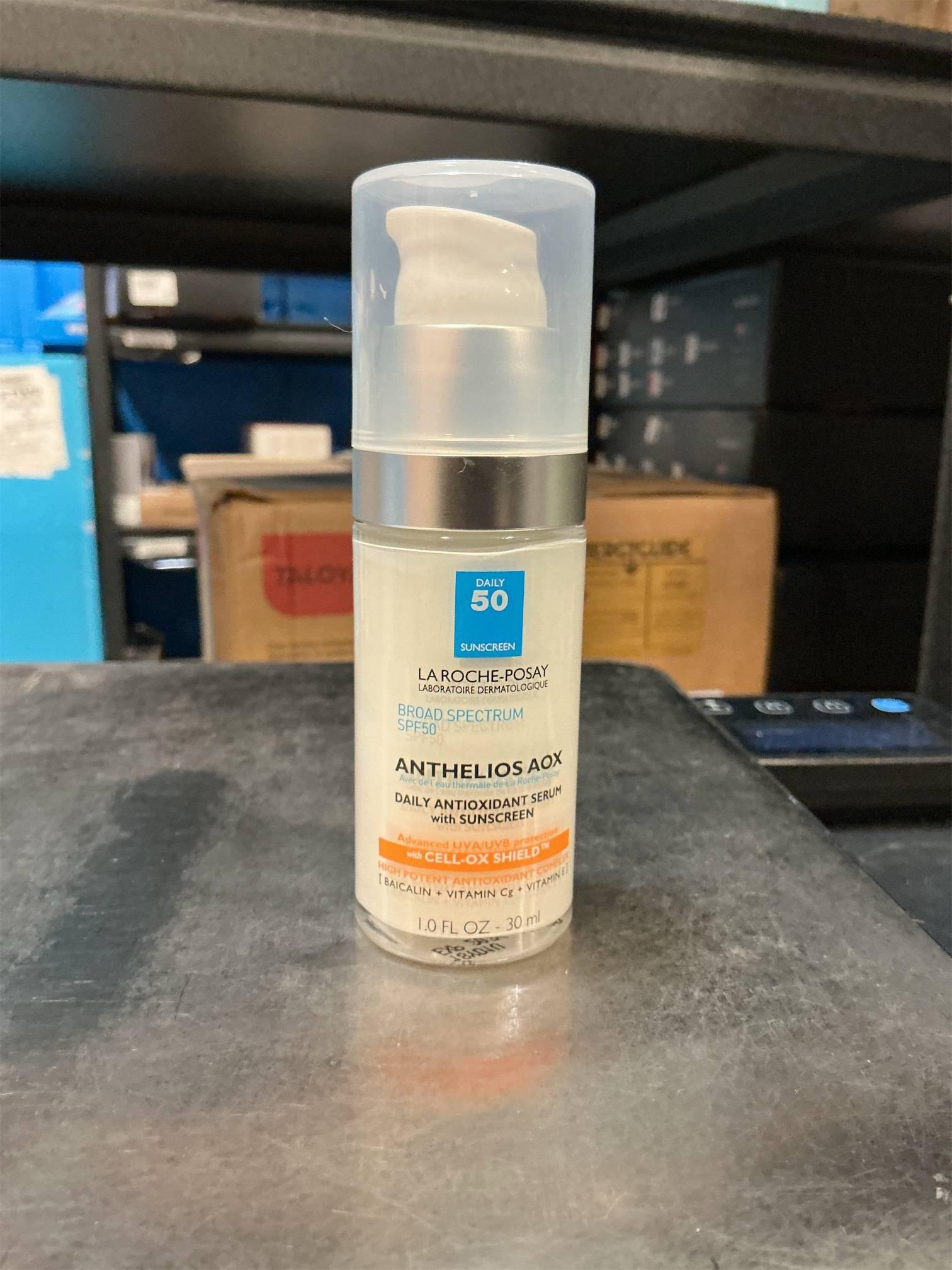 La Roche-Posay Anthelios AOX Daily Antioxidant Serum with SPF, Face Moisturizer with Sunscreen and Vitamin C & E, Oil Free Face Sunscreen for Sensitive Skin, Moisturizing Sun Protection