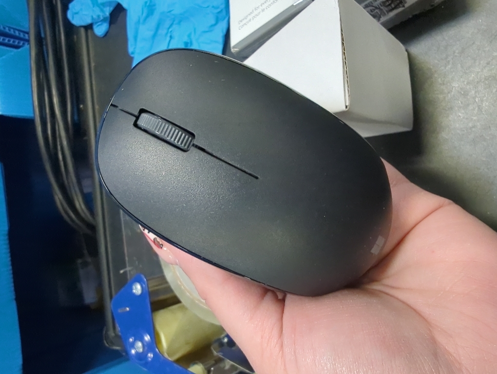 Microsoft Bluetooth Mouse - Forest Camo. Compact, Comfortable Design, Right/Left Hand Use, 3-Buttons, Wireless Bluetooth Mouse for PC/Laptop/Desktop, Works with for Mac/Windows Computers