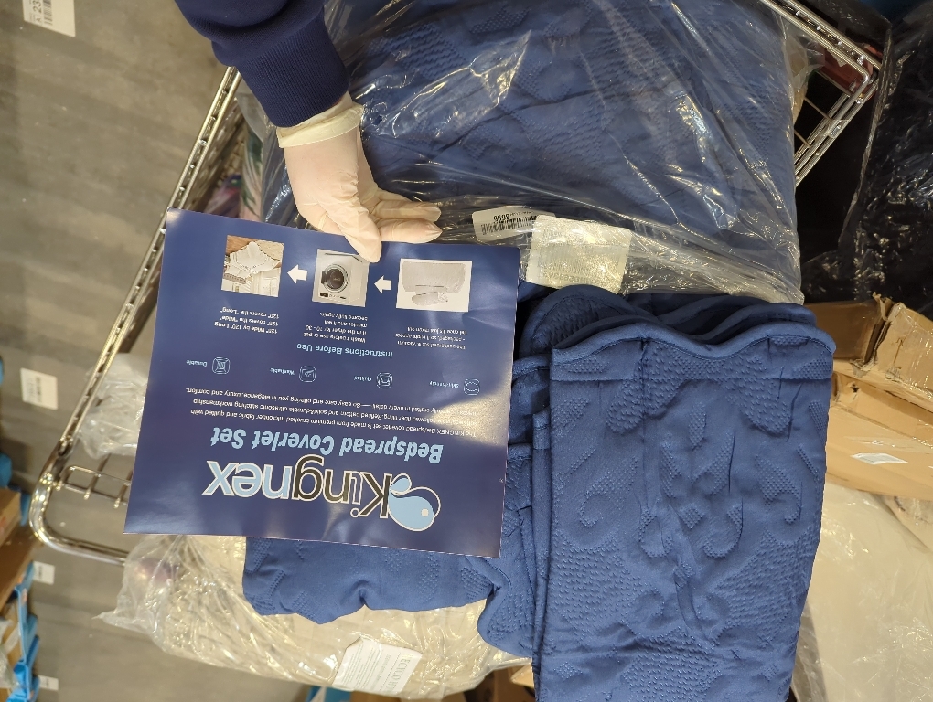 Oversized King Bedspreads 128x120 Extra Wide Quilt for Tall King California King Bed Lightweight 3 Piece Quilted Coverlet Pillow Shams Set Navy