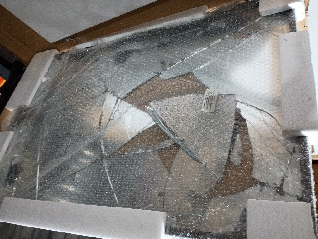 Mercana Grimm 24.8031-in W x 43.75-in H Gun Metal Gray Framed Wall Mirror (THE GLASS IS BROKEN)