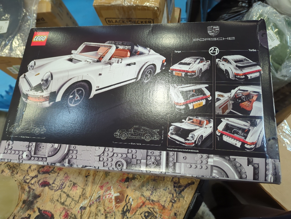 LEGO Icons Porsche 911 10295 Building Set, Collectible Turbo Targa, 2in1 Porsche Race Car Model Kit for Adults and Teens to Build, Gift Idea