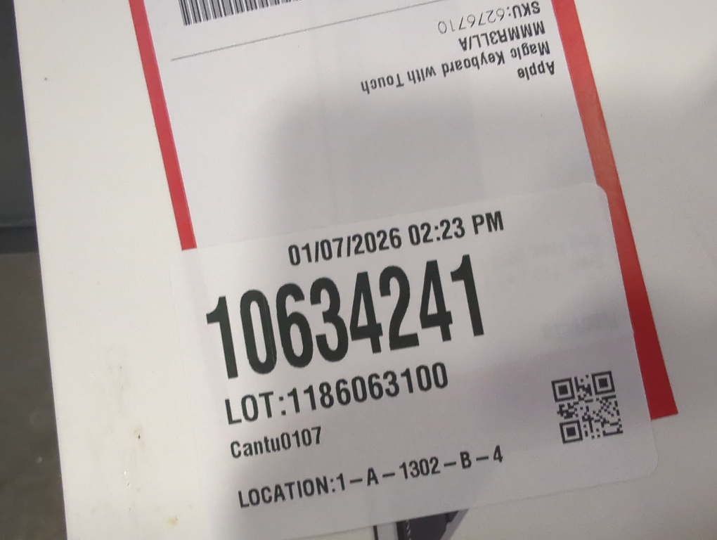 Apple Magic Keyboard with Touch ID and Numeric Keypad: Wireless, Bluetooth, Rechargeable. Works with Mac Computers with Apple Silicon; US English - Black Keys